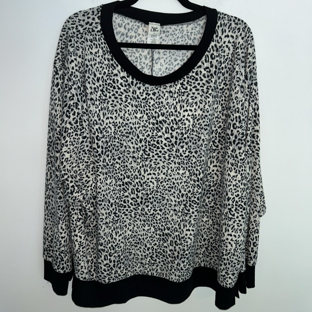Sew In Love Women's 2x Leopard Print Pull Over Comfy Soft Top‎